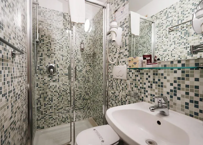 Centro Cavour 3* Рим