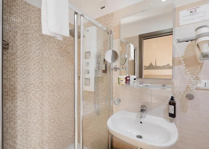 Centro Cavour Отель 3*