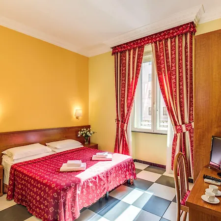 Centro Cavour 3* Řím
