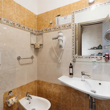 Centro Cavour 3*