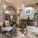 Centro Cavour روما