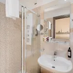 Centro Cavour فندق 3*